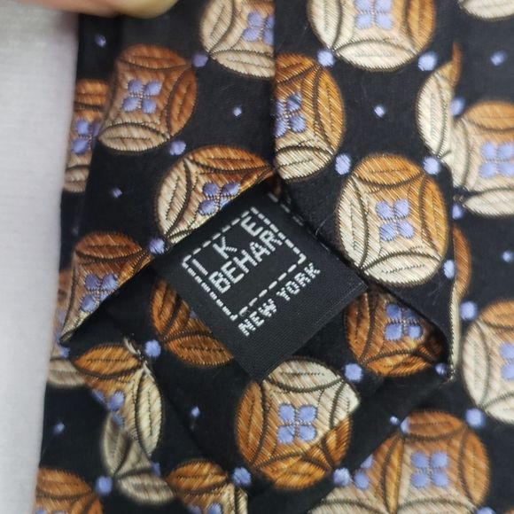 Ike Behar silk tie. L 60" W 3 1/2" - Picture 4 of 4